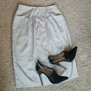Gray 2-pocket Midi Skirt